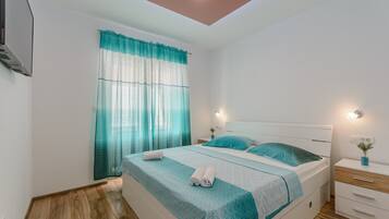 Apartment | 4 bedrooms, iron/ironing board