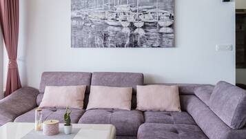 Apartment | Living room