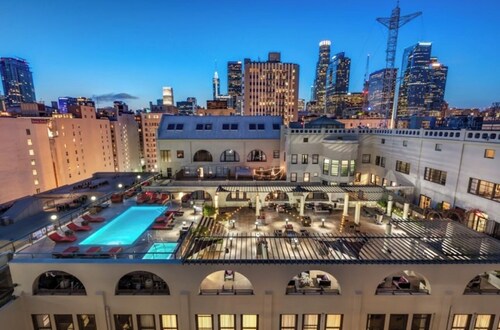 Minimalist DTLA Loft - Affordable & Pet Friendly