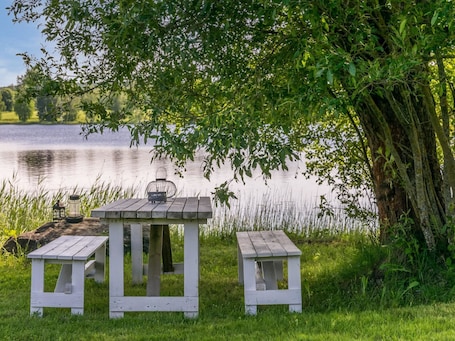 Outdoor dining. C cirrius by Interhome