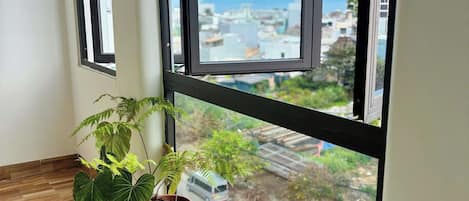 Deluxe Studio | Free WiFi, bed sheets