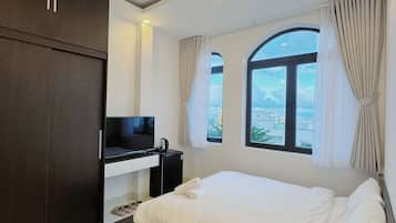 Free WiFi, bed sheets