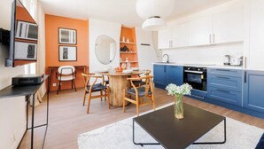 Apartment | Private kitchen - Luminous Apartment - Saint Germain des Pres (Paris)
