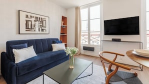 Apartment | Living area - Luminous Apartment - Saint Germain des Pres (Paris)