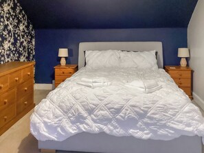 3 bedrooms, free WiFi - 3 bedroom accommodation in Evanton, near Dingwall (Evanton)