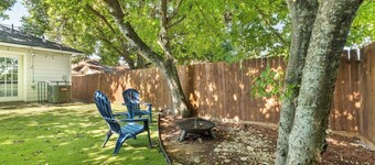 3Br/2Ba Medical Center/NRG Area Cozy Retreat /King bed/2 Smart TV’s Free Netflix