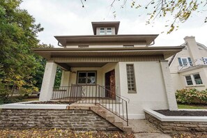 Exterior - Close to OSU Rooftop Patio  Grill & Outdoor TV (Columbus)