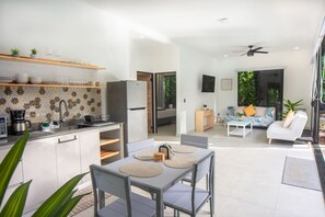 Imagen sin descripción, 2 de 33, botón