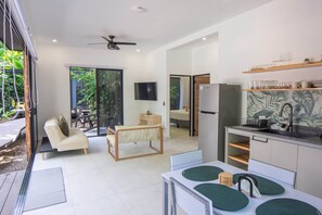 TV - Somnara Villas 4 Casas cerca de la playa (Puerto Viejo de Talamanca)