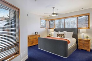 2 bedrooms, iron/ironing board, travel cot, WiFi