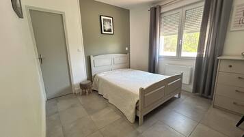 1 camera, Wi-Fi, lenzuola