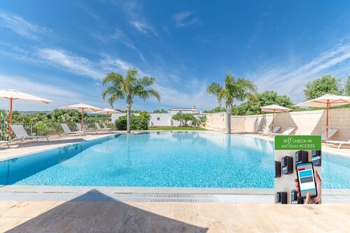 Villa in Rosa Marina with 11 bedrooms sleeps 21