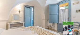 Villa in Rosa Marina with 11 bedrooms sleeps 21