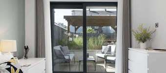 Modern Apartment, Private Parking & Terrace