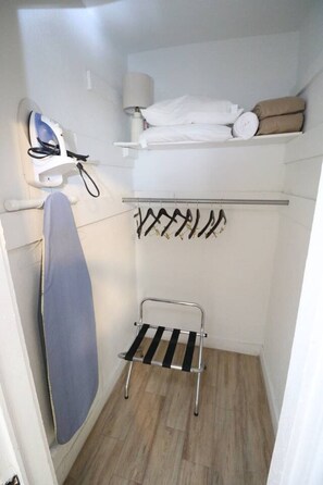 Interior - Eden’s Comfort Suite - Near I-10 (El Paso)