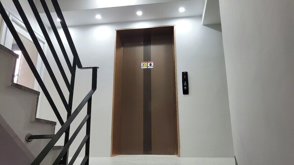 Elevator