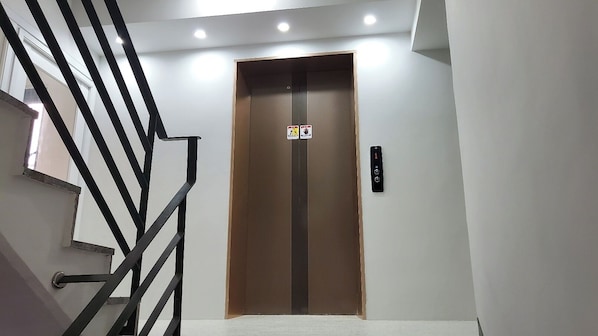 Elevator
