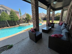Pool - Beautiful pool/SPA, Games, Movie Room and more (Allen)