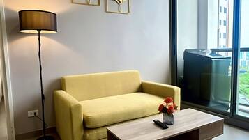 Appartement, 3 chambres, fumeurs, balcon | Salle de séjour