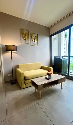 Departamento, 3 habitaciones, para fumadores, balcón | Sala de estar