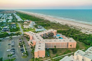 Exterior - Gone Coastal l Steps to Beach l Sleeps 6 (St. Augustine)