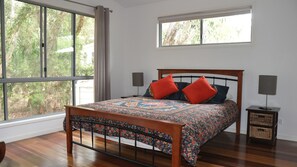 4 chambres, fer et planche Ă repasser