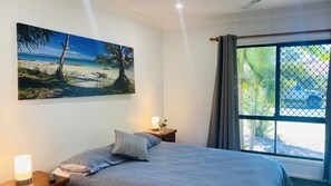 4 bedrooms, iron/ironing board