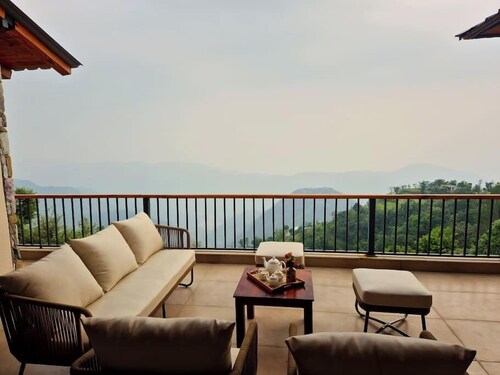 Hilltop 4 BHK Homestay near Bhimtal