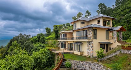 Hilltop 4 BHK Homestay near Bhimtal