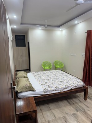 1 多间卧室、熨斗/熨衣板、上网接入