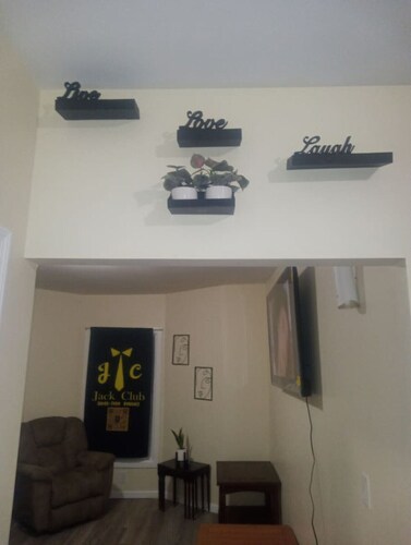 3 bedroom with free parking