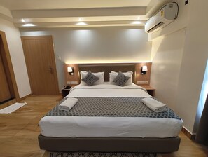 Double Room | Desk, free WiFi
