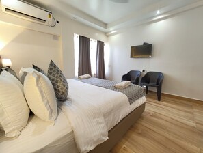 Double Room | Desk, free WiFi