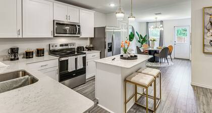 Modern Comforts + Fenced Yard: Princeton Retreat!