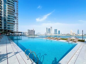 Apartment (1 Bedroom) | Interior - Palm Jumeirah 1BR - Beach, Pool & Atlantis Views (Dubai)