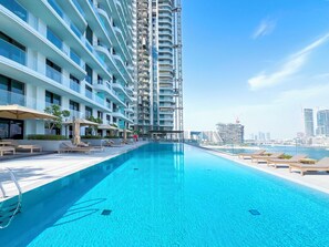 Apartment (1 Bedroom) | Interior - Palm Jumeirah 1BR - Beach, Pool & Atlantis Views (Dubai)
