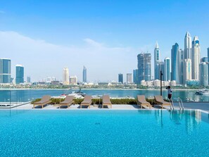 Apartment (1 Bedroom) | Interior - Palm Jumeirah 1BR - Beach, Pool & Atlantis Views (Dubai)