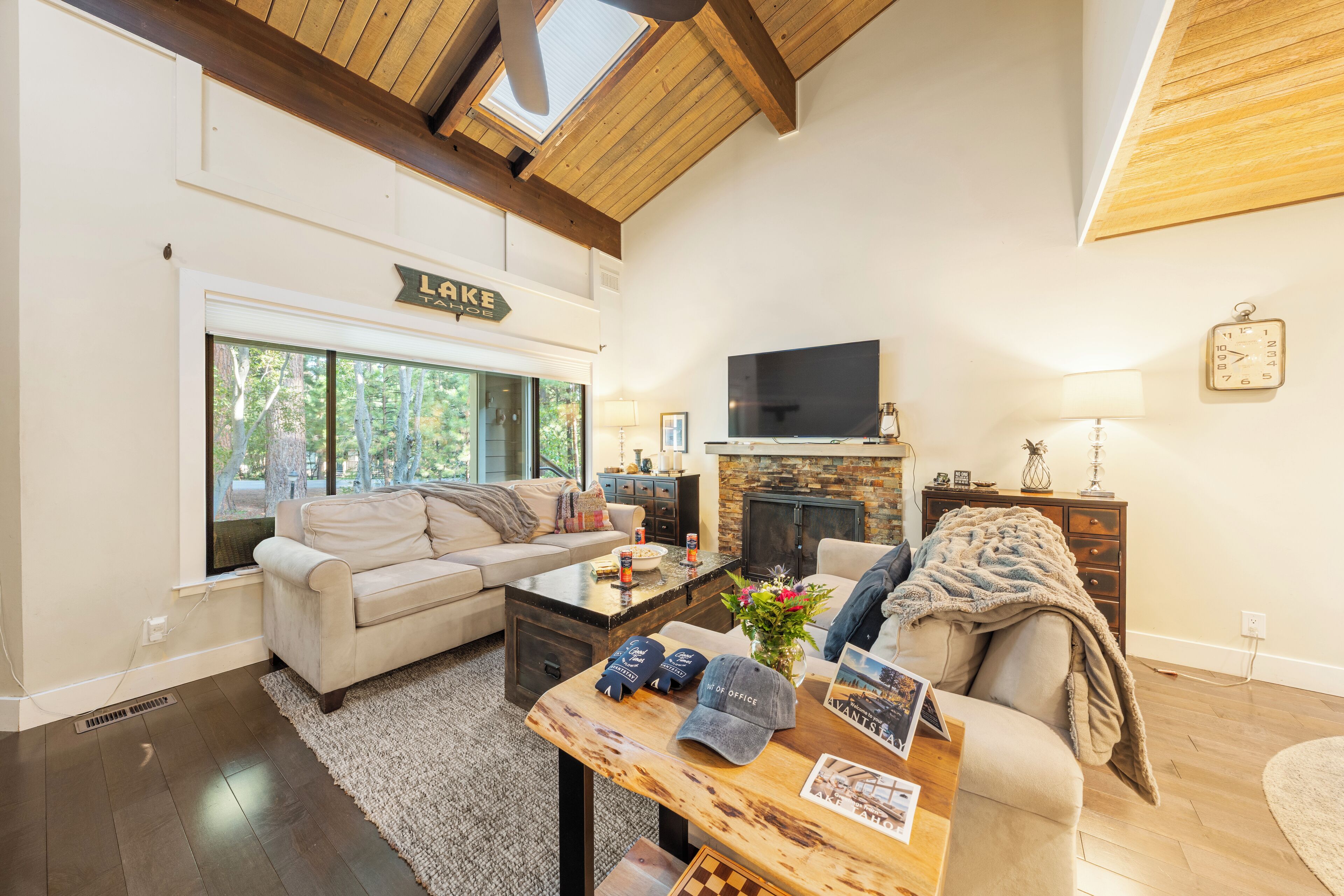 Clubhouse Pool+spa, Mins To Ski, Golf, Beach, Hiking | Juanita Blue By Avantstay - Carson City, NV