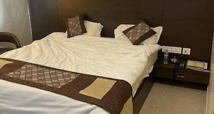 Hotel Sapphire Inn Siwan With AC Room
