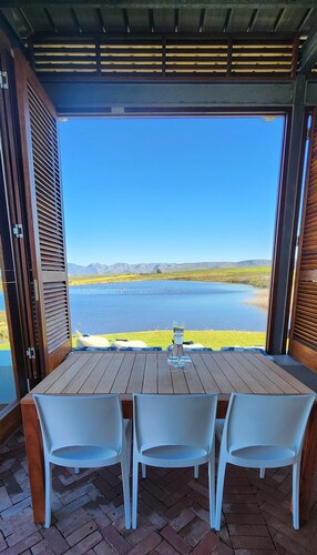 Hermanus - The Winefarm Villa on Escape Wine Farm