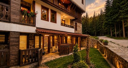 Elegant Ground-Floor Studio with Covered Terrace and Direct Access to Nature