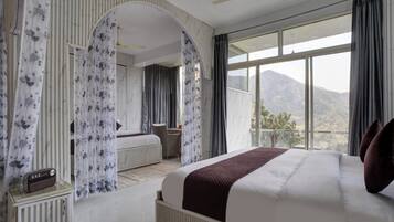 Family Room | Free WiFi, bed sheets