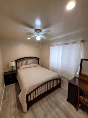 3 bedrooms, WiFi, bed sheets