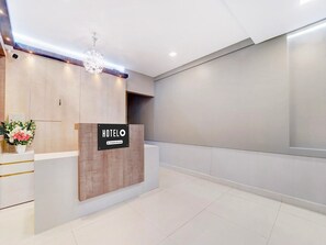 House | Reception