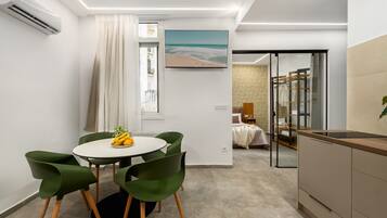 Apartment, Courtyard View | Front of property