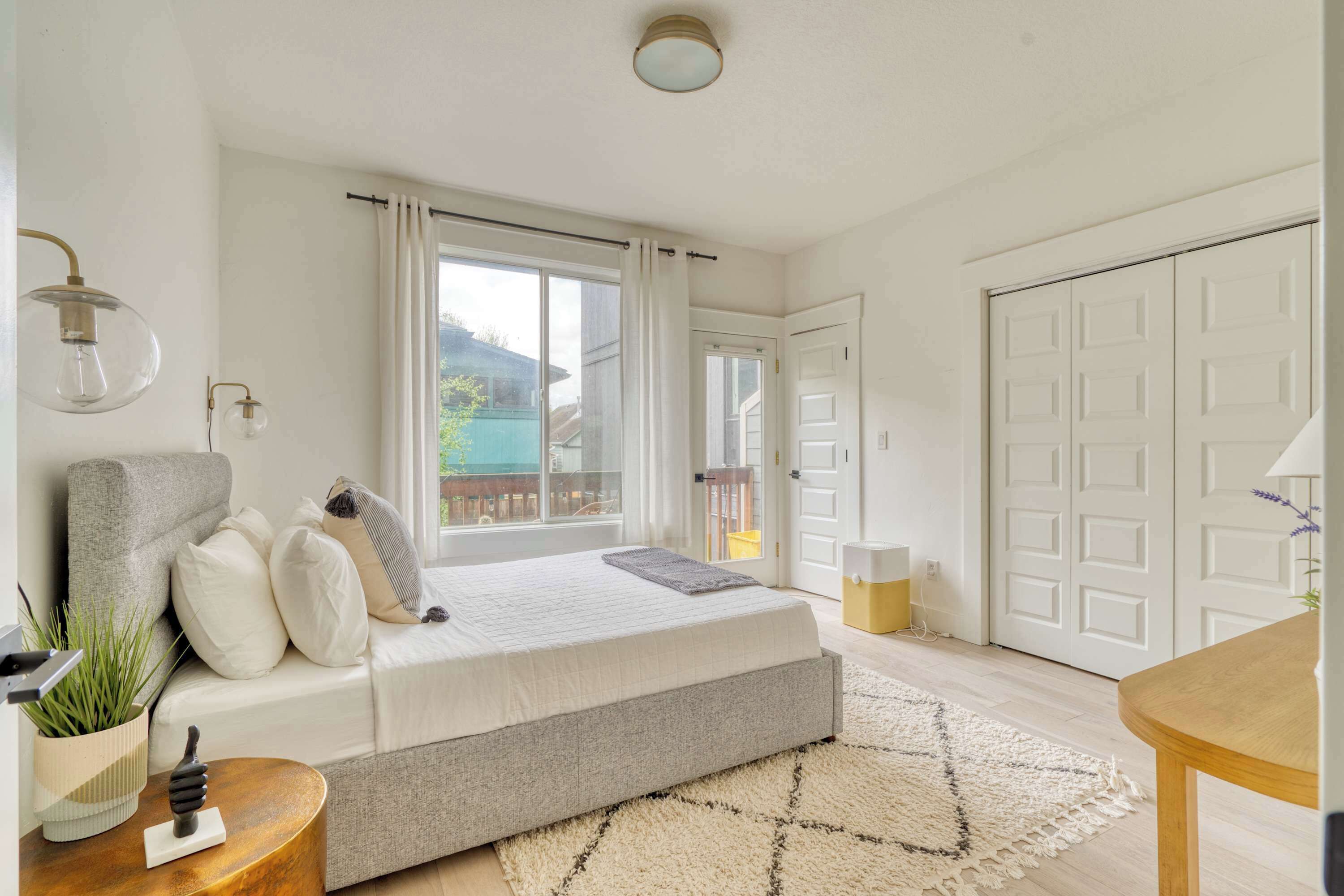 3 bedrooms, iron/ironing board, travel crib, WiFi