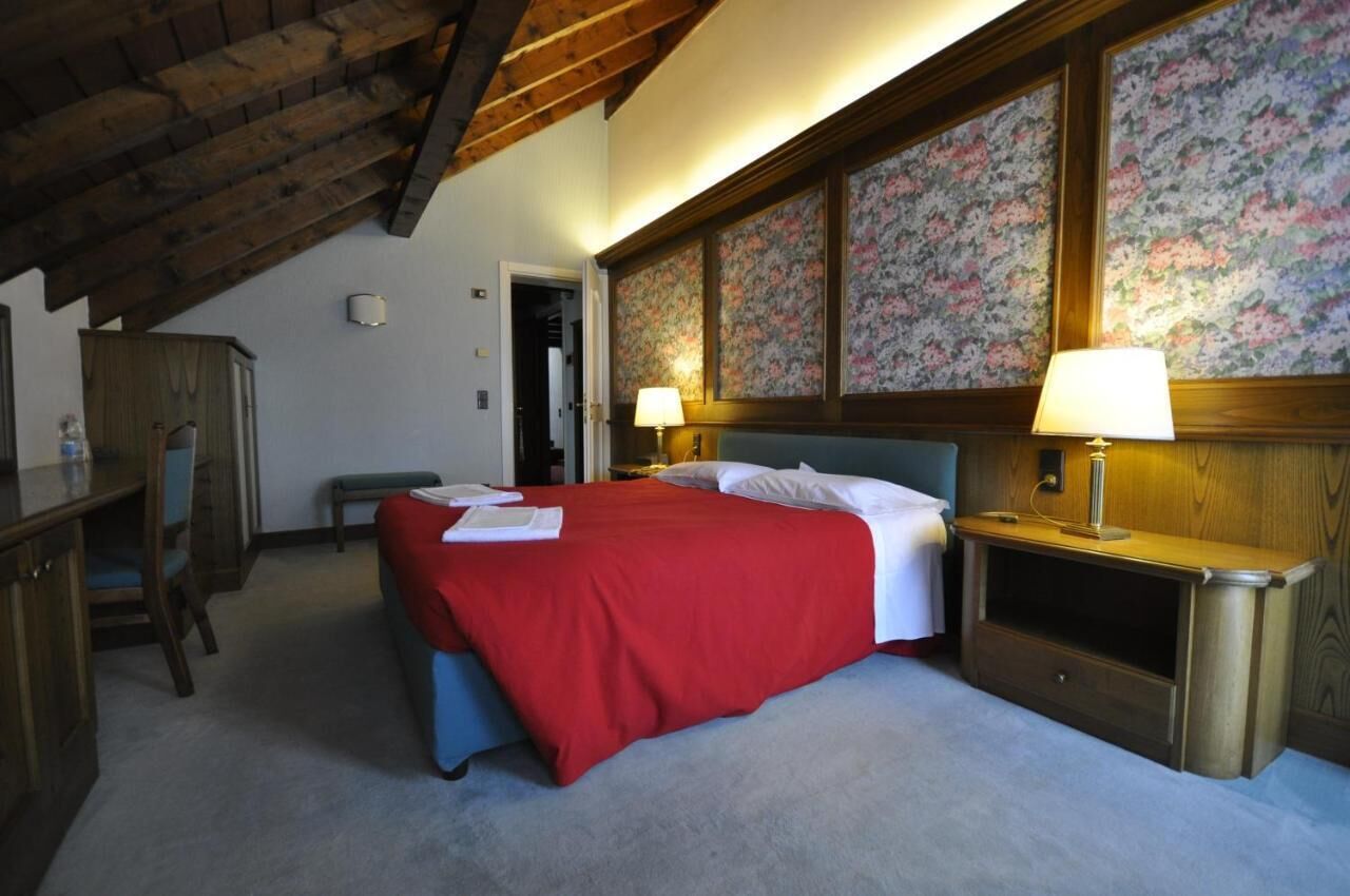 Camera Basic con letto matrimoniale o 2 letti singoli, balcone | Una scrivania, Wi-Fi gratuito