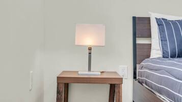 3 bedrooms, desk, iron/ironing board, WiFi