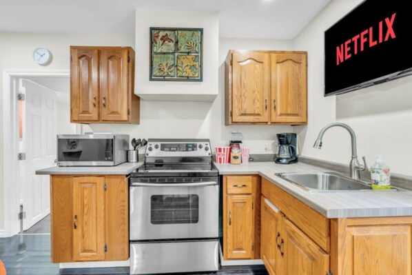 Fridge, microwave, oven, stovetop