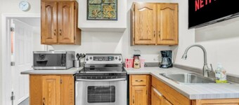 Stylish Zen Stay Mins to Falls | BBQ Area